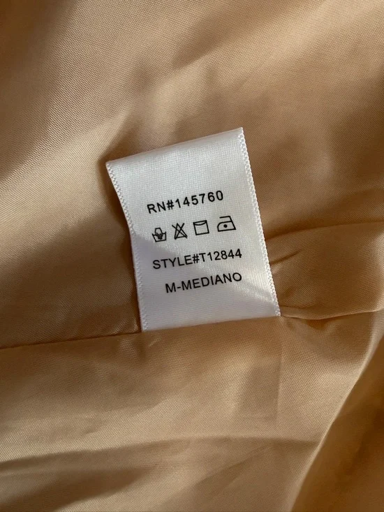 i joah Blush Faux Fur Shawl Collar Vest w/ Pockets - Picture 4 of 5